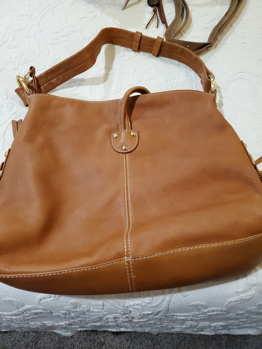 Luce' Leather Shoulder Bag with Gold Ring Accent - Tan